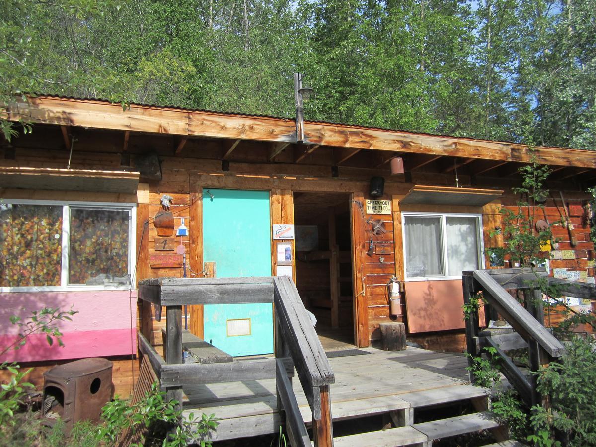 Dawson City River Hostel Exterior photo