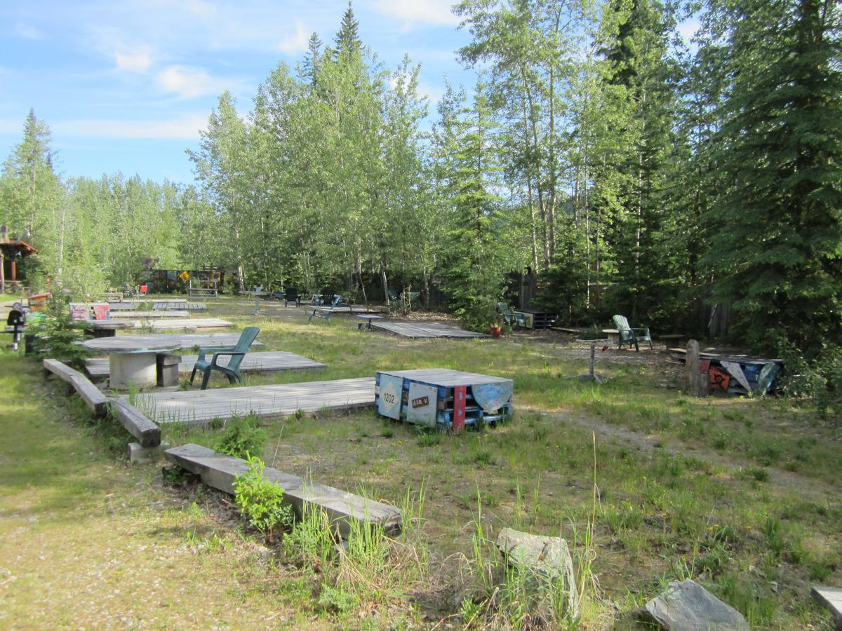 Dawson City River Hostel Exterior photo