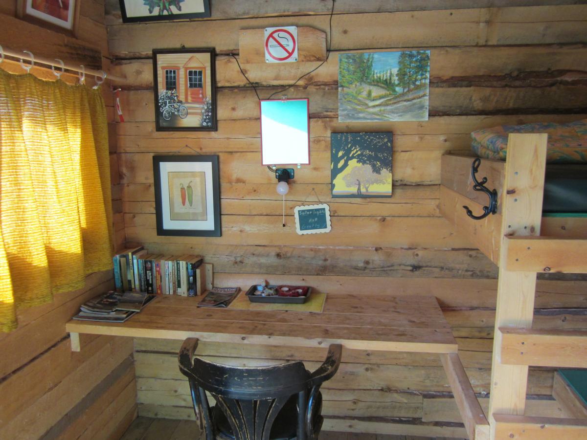 Dawson City River Hostel Exterior photo