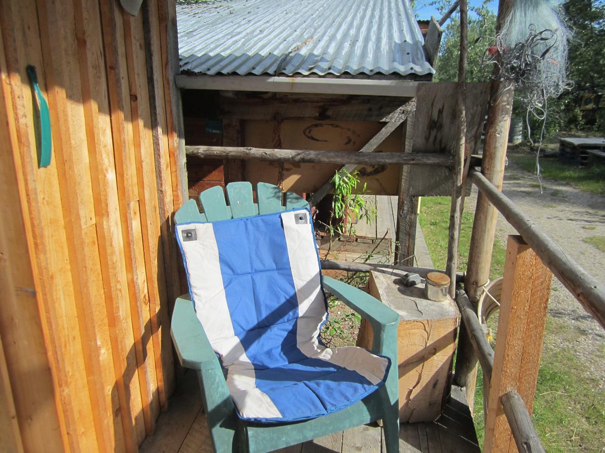 Dawson City River Hostel Exterior photo
